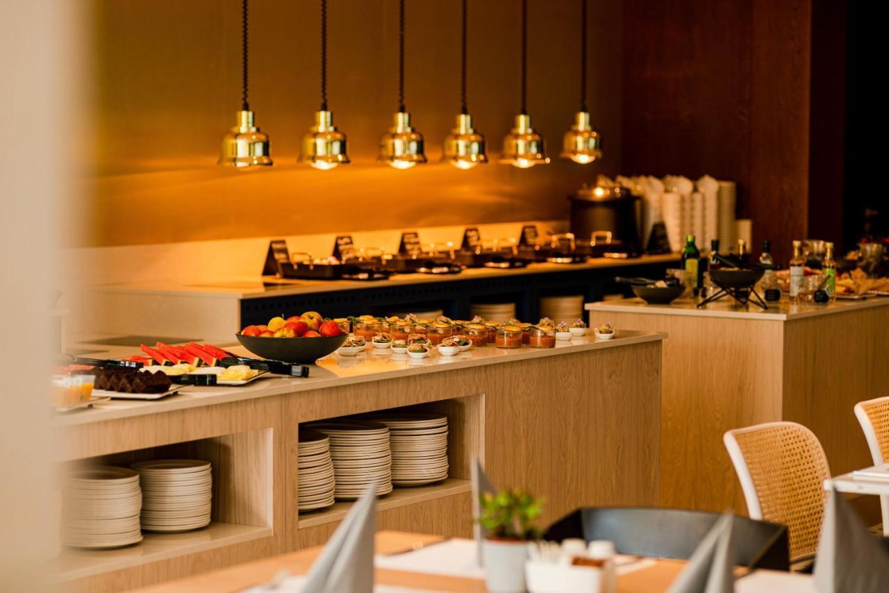 Royal Tulip Sand Kolobrzeg Ngoại thất bức ảnh The buffet at the lounge
